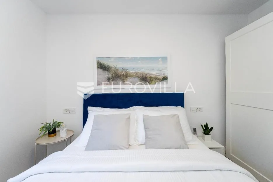zadar, vir, luksuzna villa sa šest stambenih jedinica, samo 250m od mora - slika 18
