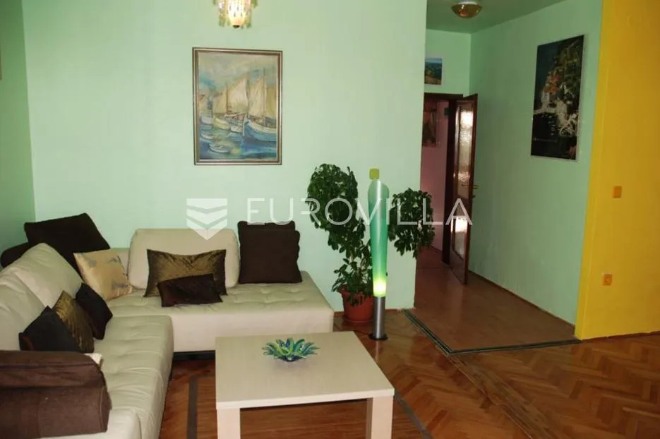 brač, sutivan, kuća s tri apartmana smještena na prostranom zemljištu s bazenom i vrtom - slika 8