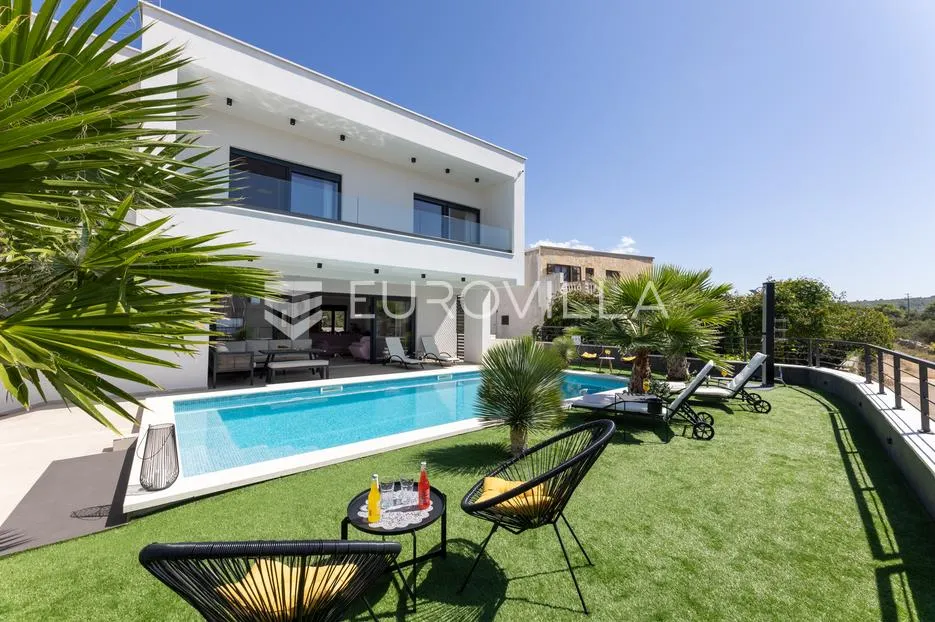 primošten, prekrasna vila s bazenom i pogledom na more, 311,56 m² - slika 2