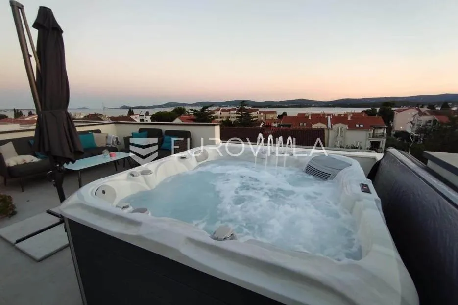 zadar, sv. filip i jakov, moderan penthouse s pogledom na more - slika 1