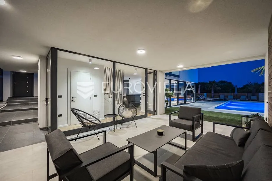 istra, medulin, prekrasna moderna dvojna vila 220 m² - slika 66