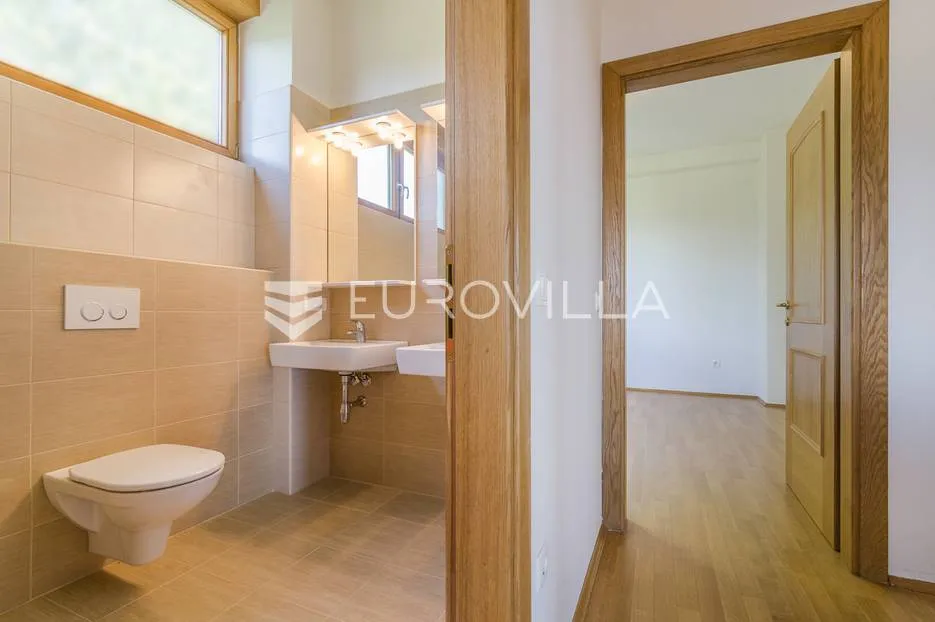 šestinski vrh, četverosoban stan 130 m², za najam - slika 20