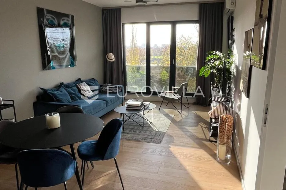 Zagreb, Veslačka ulica, predivan dvosoban stan 64 m² garažno parkirno mjesto