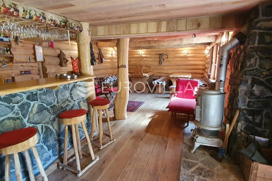 samobor, prekrasna obiteljska vikendica 152 m² na zemljištu 1.565 m² - slika 7