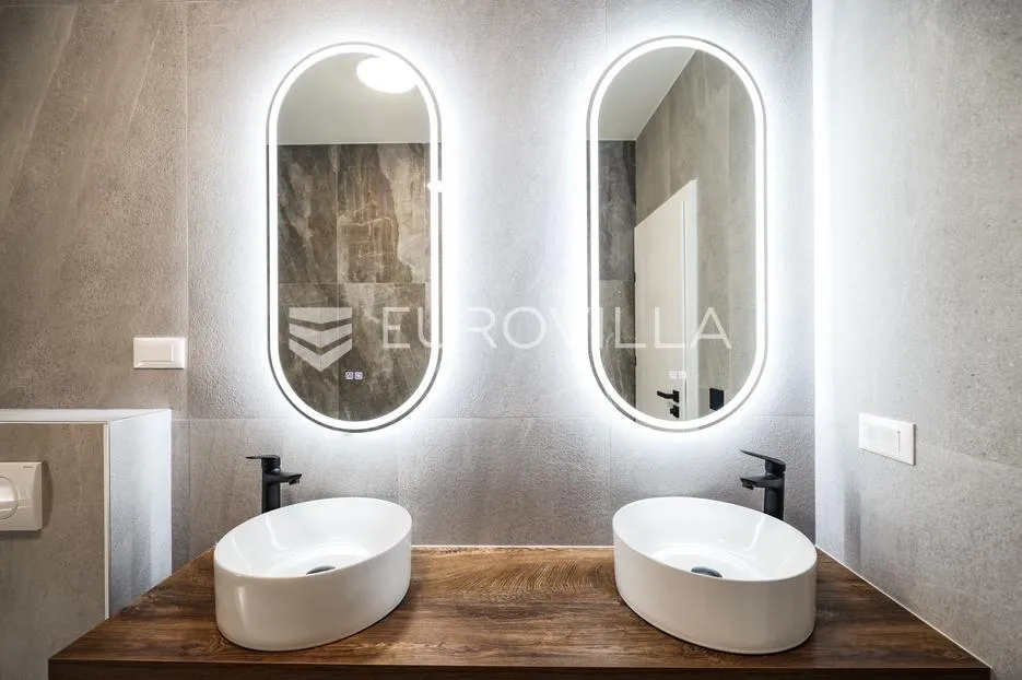 zadar, privlaka, trosoban stan na prvom katu s pogledom na more 110,22 m² - slika 8