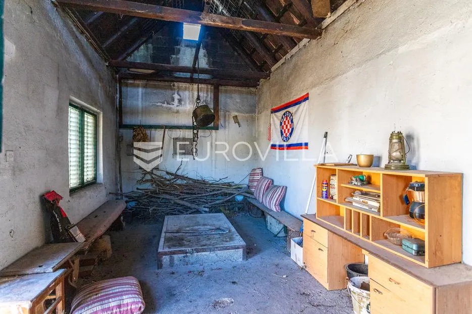 kaštel sućurac, kuća s tri stambene jedinice - slika 30