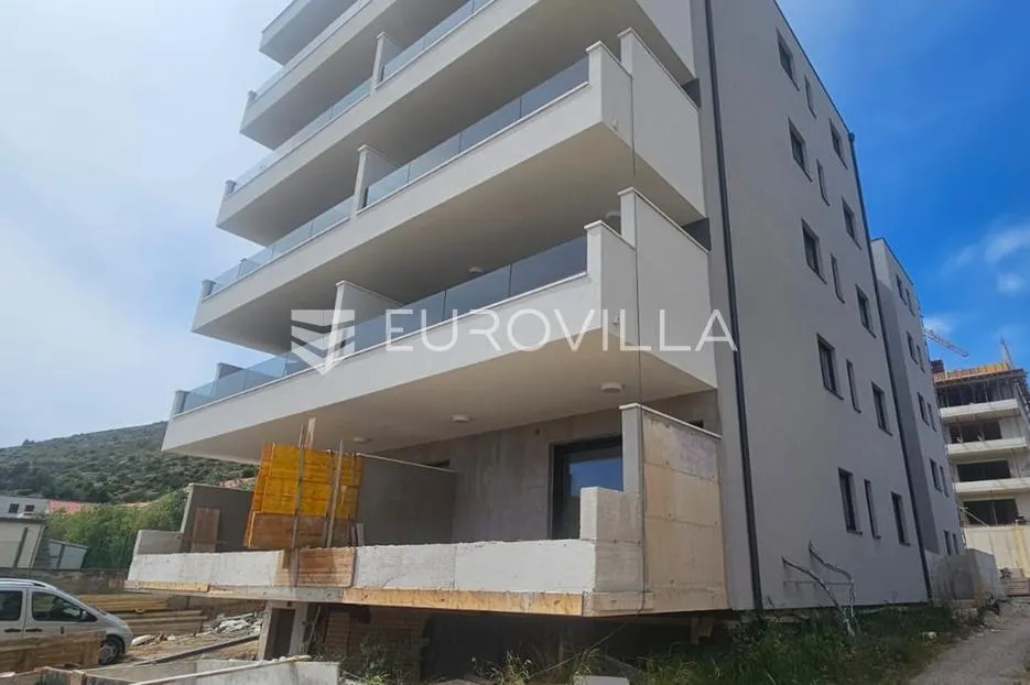 Trogir, Seget Donji stan 87,6 m² s pogledom na more, novogradnja s garažom i liftom - Seget Donji, Seget