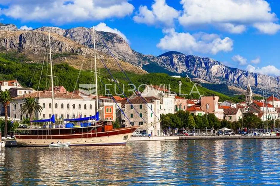 Split okolica- Trogir- Seget, građevinsko zemljište, 3359m2, 500m od mora - Seget Donji, Seget