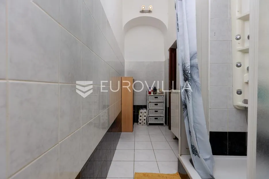 opatija, volosko, četverosoban stan 106 m², 70m od mora - slika 5