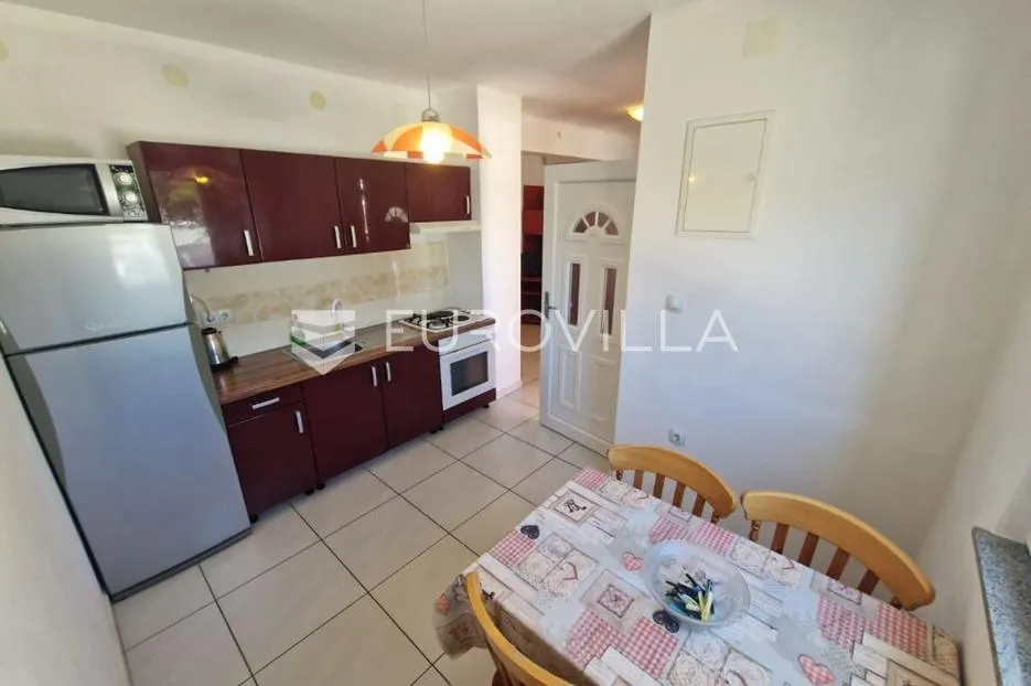 vir, prostrani apartman u prizemlju s terasom i privatnim vrtom - slika 6