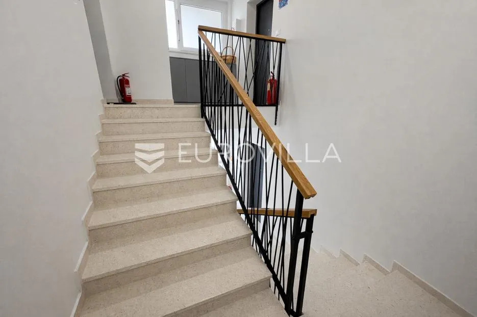 pag, šimuni, četverosoban penthouse u novogradnji, 100 m od mora - slika 26