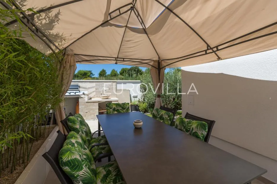 istra, medulin, moderna elegantna vila 200 m² blizu mora i plaža - slika 5