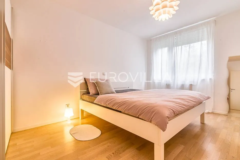 srednjaci, prekrasan dvosoban stan 56 m² - slika 6
