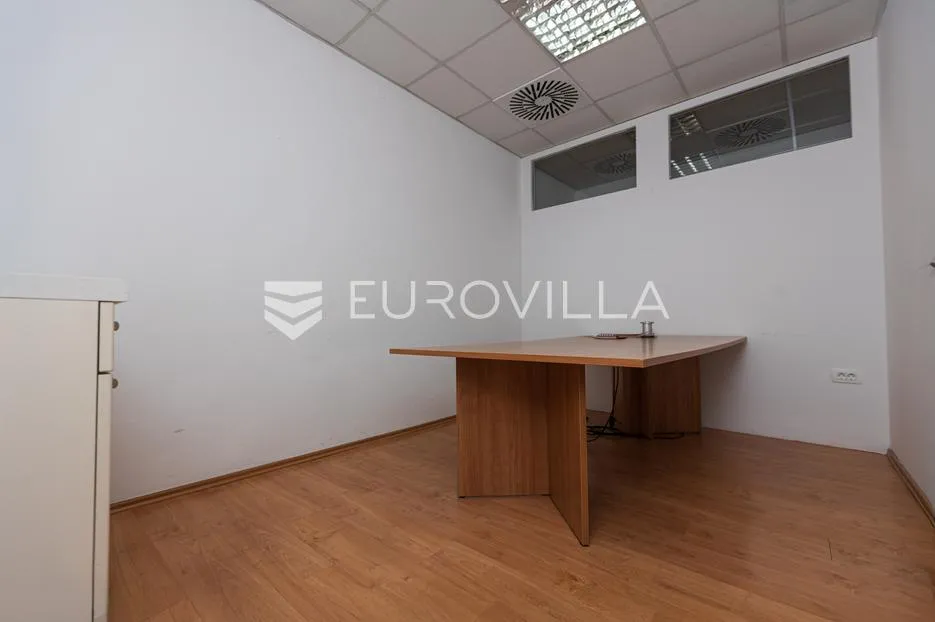 rijeka, centar, poslovni prostora 516 m², 1. kat, lift - slika 26