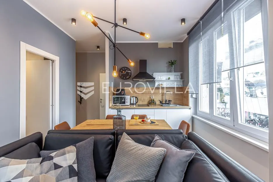 rijeka, centar, novouređen luksuzan stan nkp 98 m2 s tri apartmana - slika 8