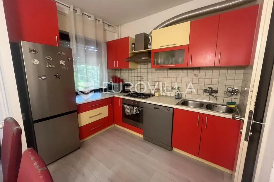 slavonski brod, naselje slavonija stan 82 m² prvi kat - slika 10