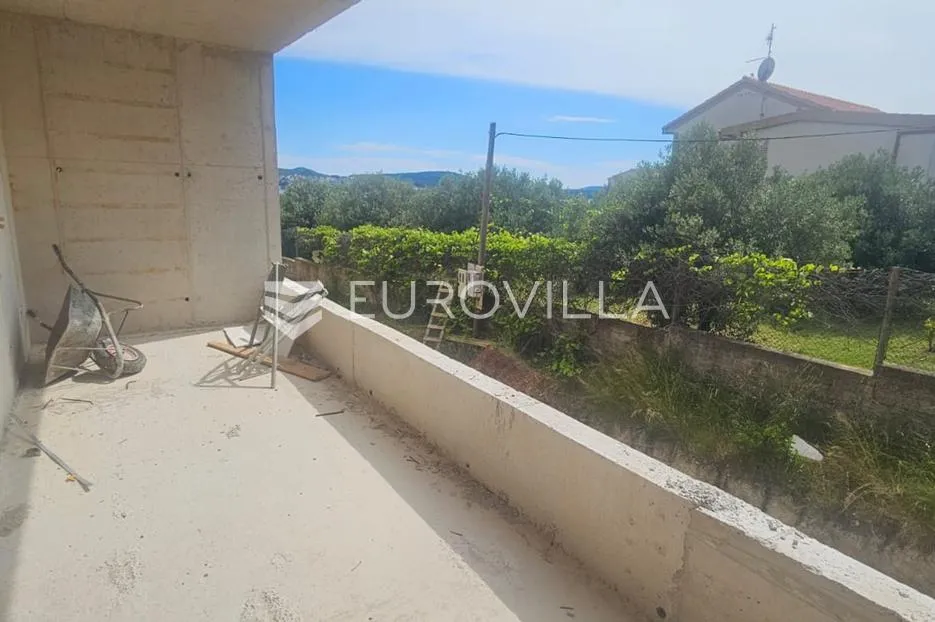 trogir, seget donji stan 66,7 m² na 1. katu novogradnje s garažom i liftom - slika 6