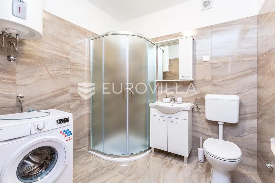 istra, medulin, velika samostojeća kuća sa 7 apartmana 100 m od mora - slika 58
