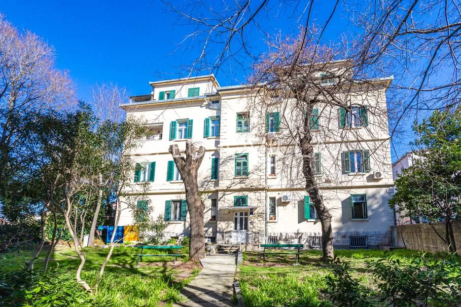Split, Bačvice | Ekskluzivna prodaja, trosoban stan na jednoj od najpoželjnijih lokacija u gradu