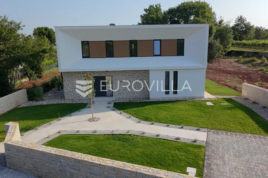 istra, tinjan - ekskluzivna vila s bazenom i sportskim terenom na 2935 m2 - slika 12