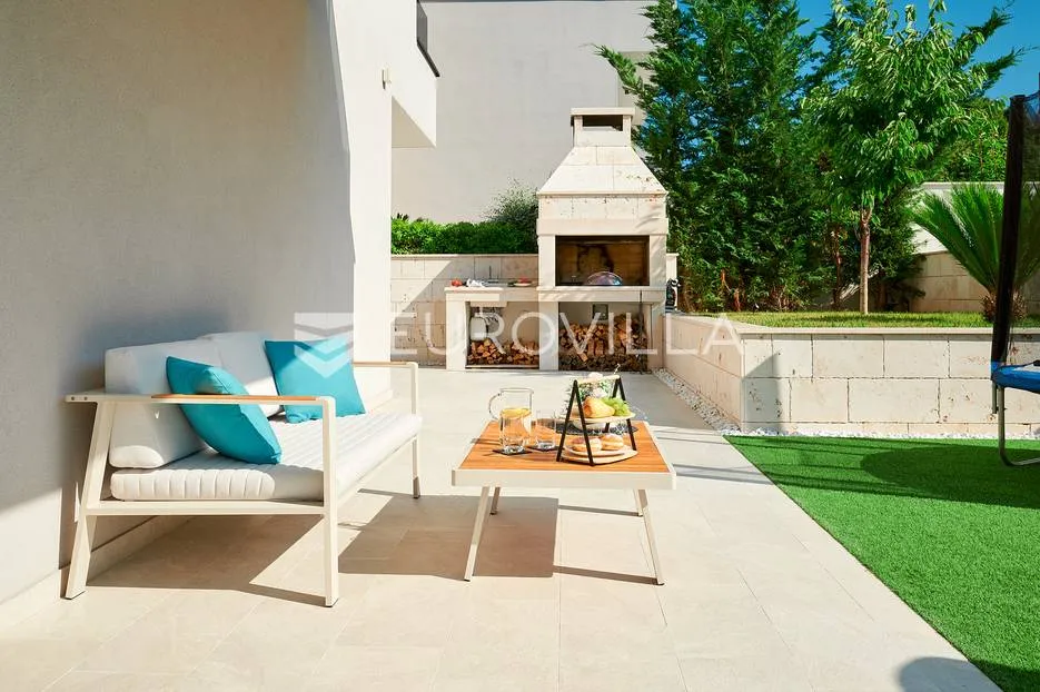 trogir - marina, luksuzna vila s vanjskim, grijanim bazenom - slika 24