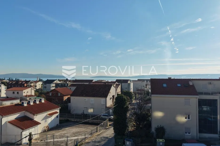 kaštel lukšić, trosoban penthouse s krovnom terasom i dva parkirna mjesta - slika 5