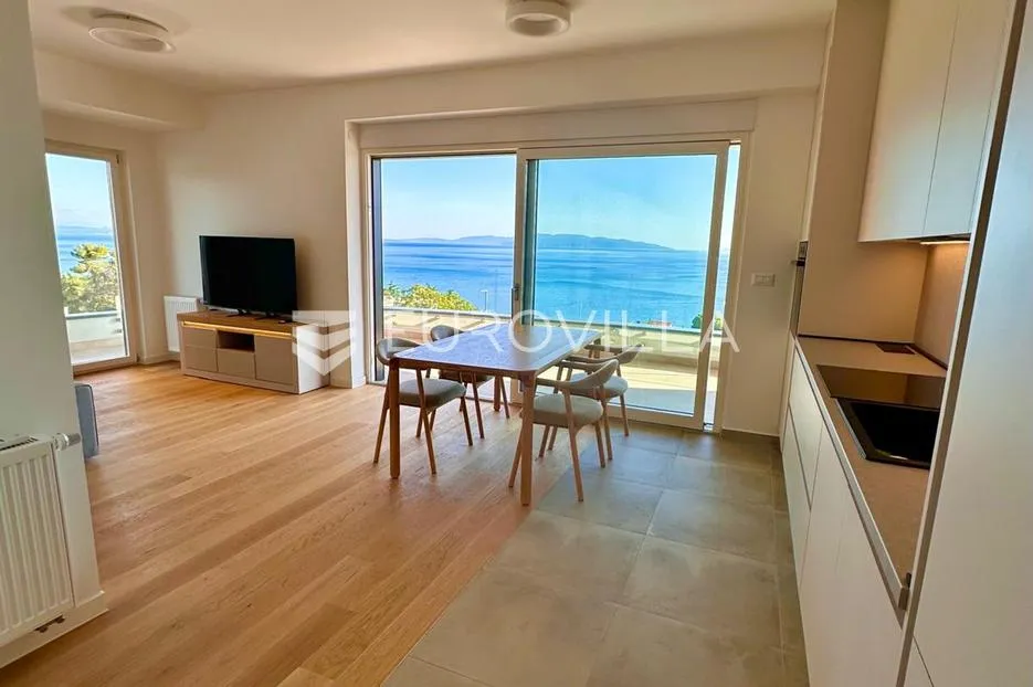 Rijeka, Kantrida, najam, trosoban stan 75 m², novogradnja, pogled na more