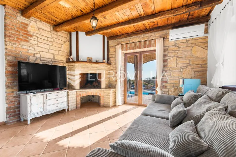 istra, svetvinčenat, prekrasna kamena katnica s bazenom 32 m² i jacuzzijem, 155 m² - slika 23