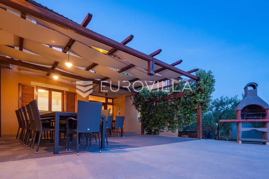 istra, banjole, prostrana stambeno poslovna kuća za odmor, 750 m², parcela 1370 m² - slika 21