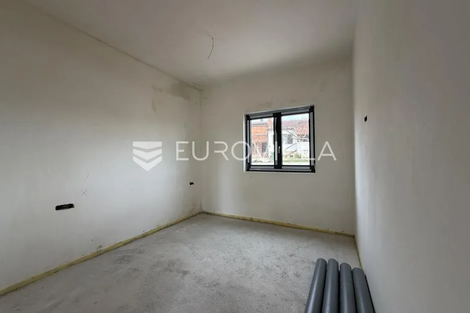 istra, poreč, luksuzan stan u prizemlju s 400 m² vrta i pogledom na more - slika 12