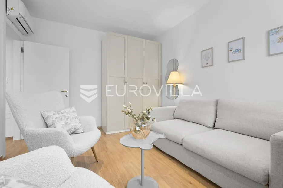 pula, veli vrh, moderna samostojeća vila s grijanim bazenom, teretanom, konobom, garažom - slika 26