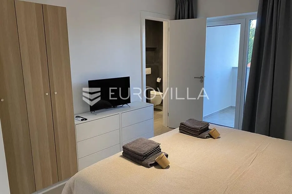istra, premantura, kuća sa 3 luksuzna apartmana i pogledom na more, nkp 315 m2 - slika 25
