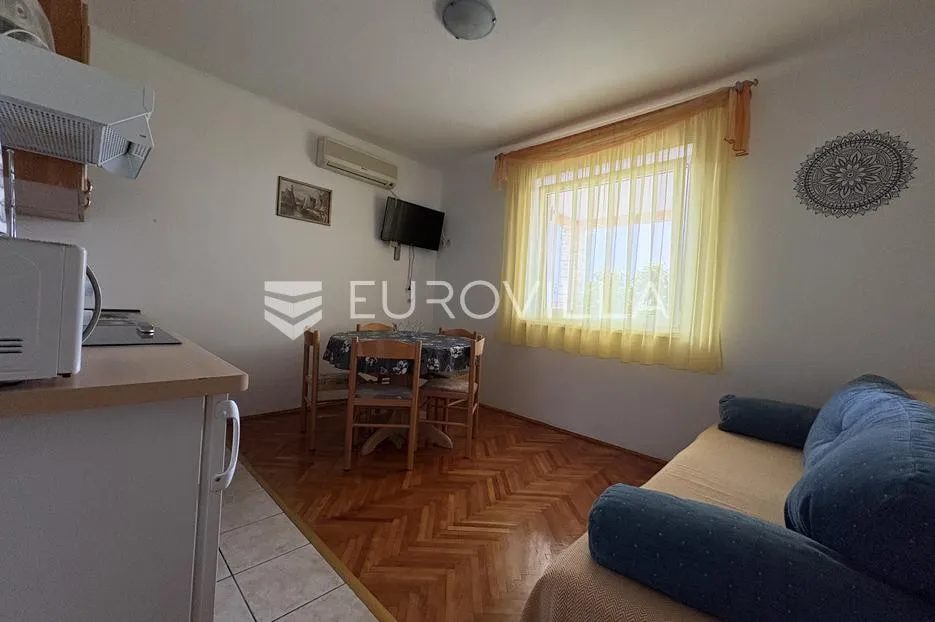 vodice, kuća s 5 apartmana, 278 m² - slika 24