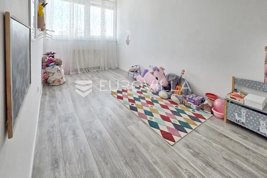 dugo selo, namješteni četverosobni stan, 97 m² - slika 7