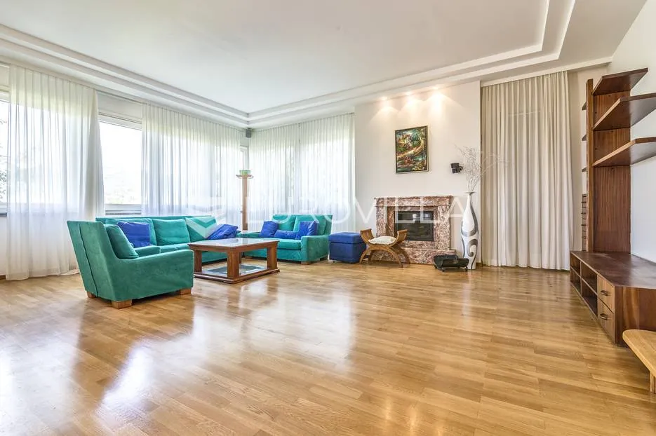 Zagreb, Šestine, najam luksuzna vila na tri etaže površine 500m2 s perivojem