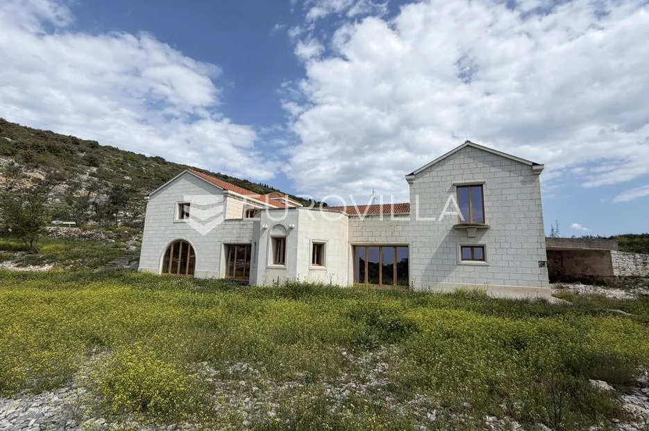 brač, nerežišća, kamena vila na prostranom imanju od 28.122 m² - slika 8