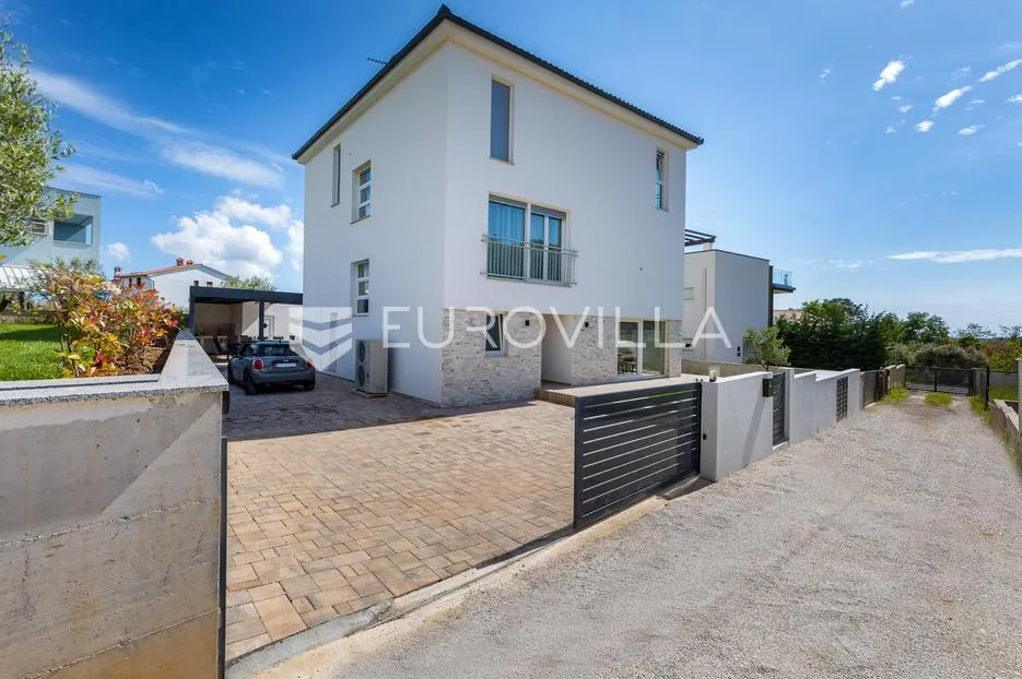 istra, fažana elegantna samostojeća vila s pogledom na brijune - slika 15