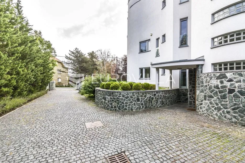 šalata, bijenička, luksuzan četverosoban penthouse - slika 14