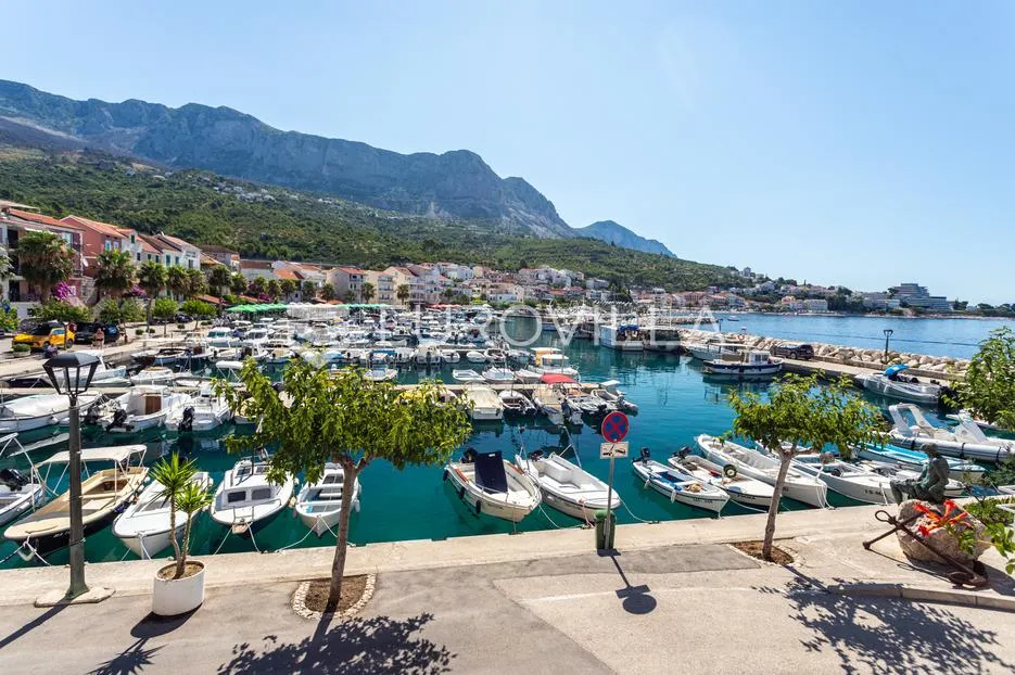 podgora, višestambena kuća s prekrasnim pogledom, prvi red do mora - slika 17