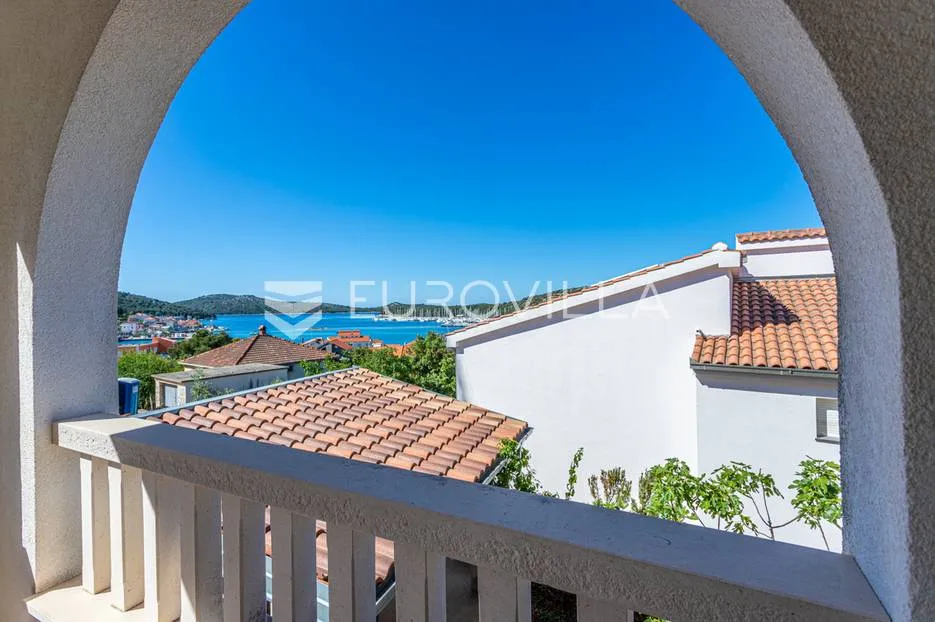 rogoznica, apartmanska kuća s pogledom na more - slika 1
