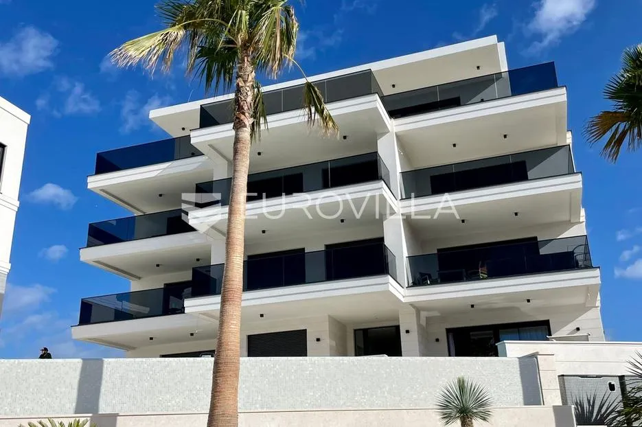 primošten resort, dvoetažni penthouse s panoramskim pogledom na more - slika 26