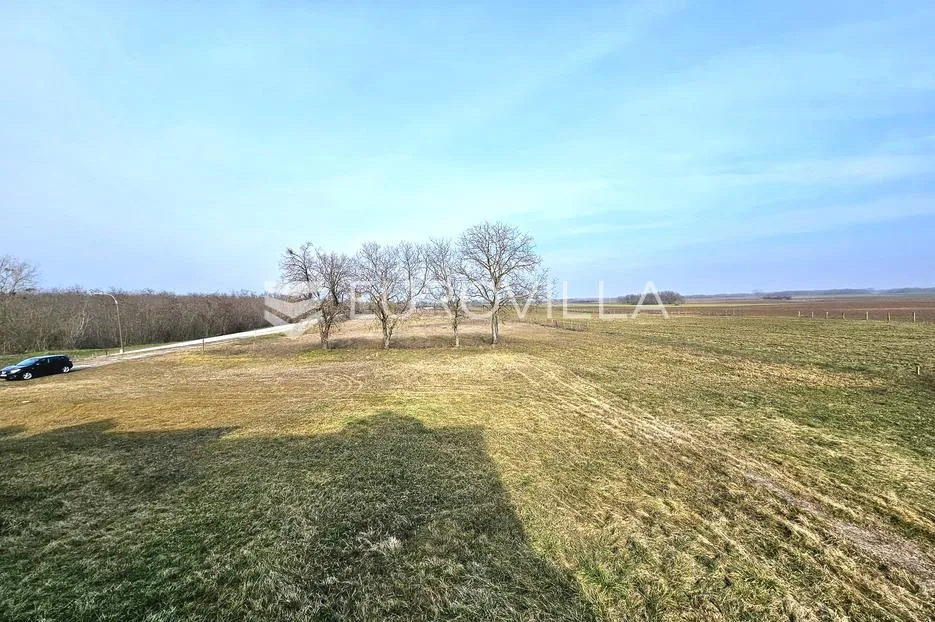 baranja, bilje – hotel u izgradnji (1467 m²) na zemljištu od 15.800 m² - slika 11