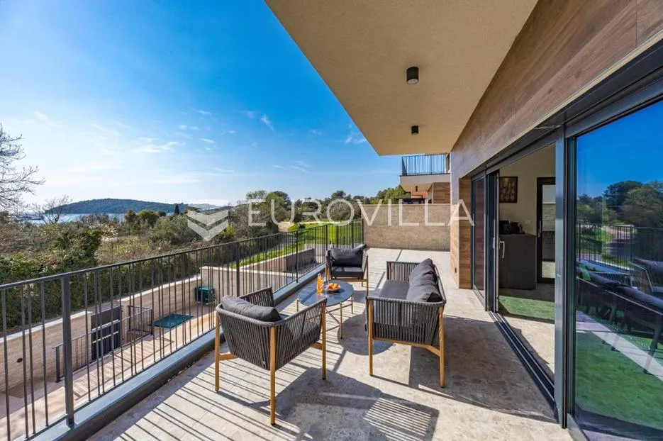 istra, banjole, dvojna vila, prvi red do mora, 244 m² s pogledom na marinu - slika 16