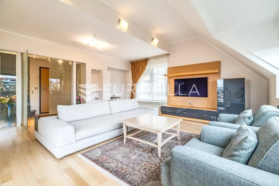 Zagreb, Šalata, atraktivan dvoetažan četverosoban stan, 119 m²