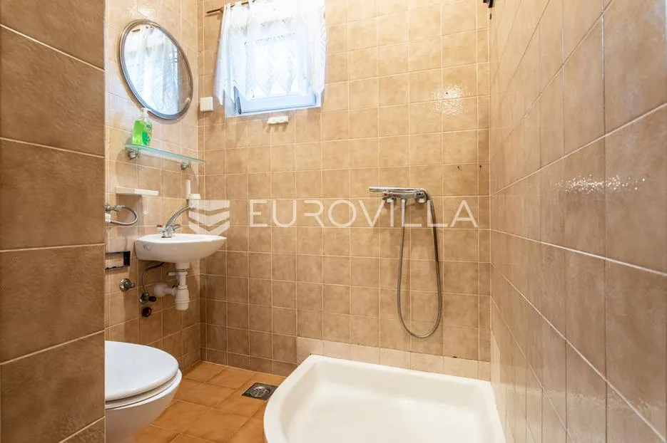 omiš, duće, prostrani dvosoban stan, 95,20 m² - slika 10