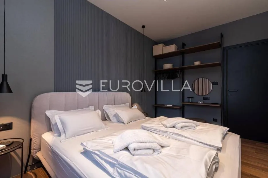 trogir okolica, moderna vila s bazenom blizu mora - slika 17