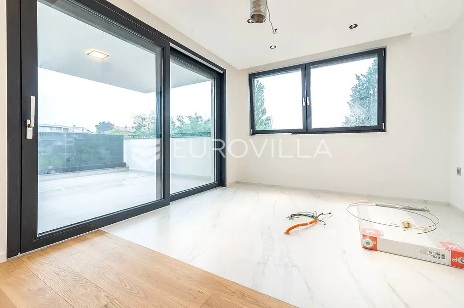 zagreb, srebrnjak, luksuzan stan u modernoj vili 157 m² - slika 3