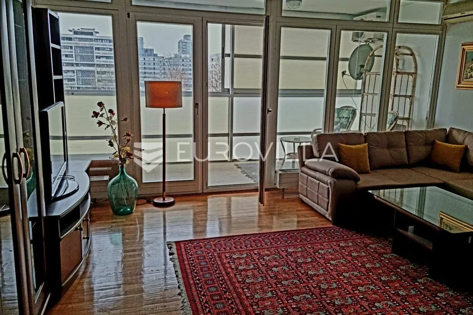 zagreb, miramarska, uređen dvosoban stan 70,19 m2 - slika 3