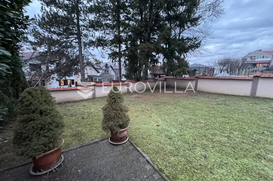 đakovo, centar, luksuzna kuća 470 m2 na izuzetnoj lokaciji - slika 59