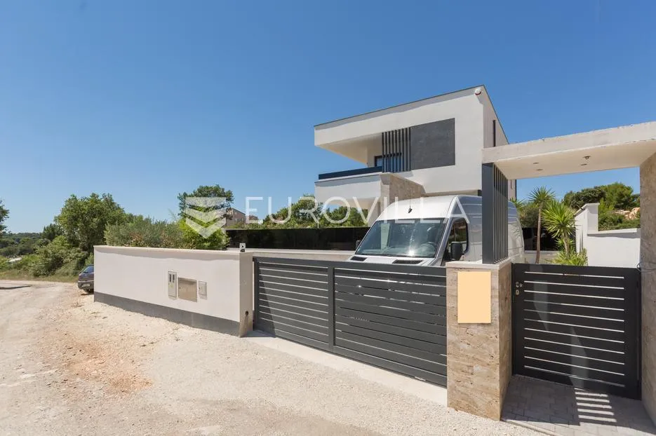 istra, medulin, moderna elegantna vila 200 m² blizu mora i plaža - slika 41